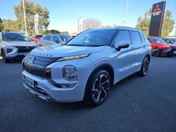 2023 Mitsubishi Outlander Exceed
