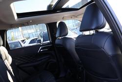 2024 Mitsubishi Outlander PHEV Exceed