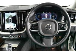 2021 Volvo XC60 B5 Inscription