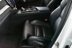 2021 Volvo XC60 B5 Inscription