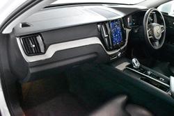 2021 Volvo XC60 B5 Inscription