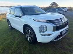 2025 Mitsubishi Outlander Exceed