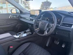 2025 Mitsubishi Outlander Exceed