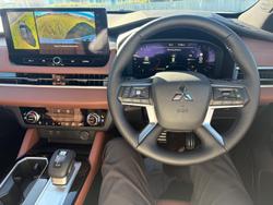 2025 Mitsubishi Outlander Exceed Tourer