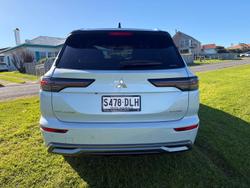 2025 Mitsubishi Outlander Exceed Tourer