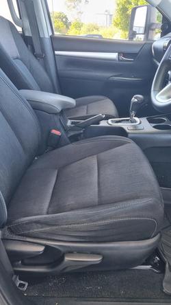 2016 Toyota Hilux SR5