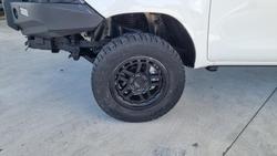 2016 Toyota Hilux SR5
