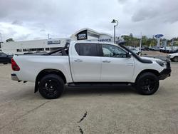 2021 Toyota Hilux SR5