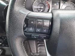 2021 Toyota Hilux SR5