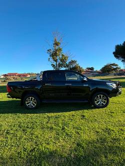 2016 Toyota Hilux SR5