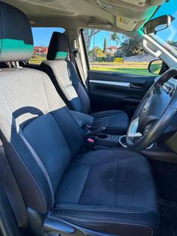 2016 Toyota Hilux SR5