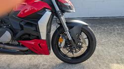 2023 DUCATI STREETFIGHTER V2 Red