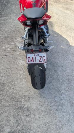 2023 DUCATI STREETFIGHTER V2 Red