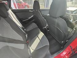 2012 Hyundai Accent Active