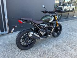 2024 Triumph SCRAMBLER 400 X PEARL SAND KHAKI