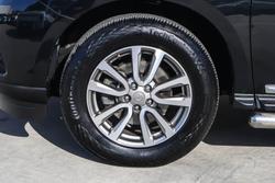 2016 Nissan Pathfinder ST-L