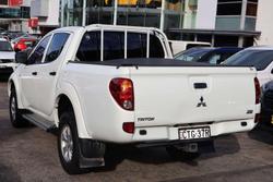 2014 Mitsubishi Triton GLX