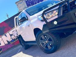 2022 Toyota Hilux SR