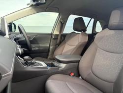 2024 Toyota RAV4 GXL