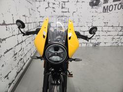 2026 Triumph Thruxton 400 Thruxton Yellow