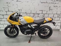 2026 Triumph Thruxton 400 Thruxton Yellow