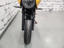 2026 Triumph Thruxton 400 Thruxton Yellow