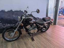 2009 Suzuki VL250 (LC250 INTRUDER) Black