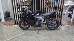 2026 Triumph DAYTONA 660 (LAMS) SAPPHIRE BLACK