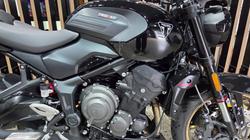 2026 Triumph 2026 Triumph 800CC Trident 800 Jet Black