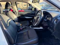 2017 NISSAN NAVARA ST-X (4x4)