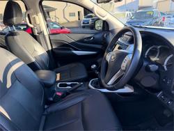 2017 NISSAN NAVARA ST-X (4x4)