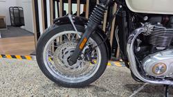 2026 Triumph BONNEVILLE T120