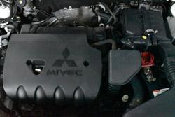 2014 Mitsubishi Outlander ES