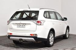2014 Mitsubishi Outlander ES