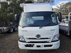 2025 Hino 300 Series 616