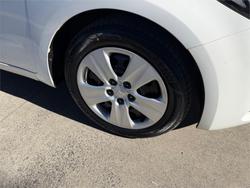 2016 KIA CERATO S