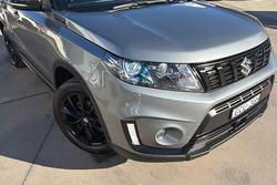 2022 Suzuki Vitara Turbo Shadow