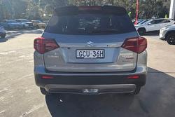 2022 Suzuki Vitara Turbo Shadow