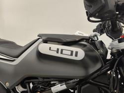 2020 HUSQVARNA SVARTPILEN 401 Black