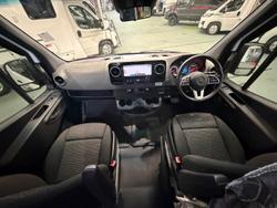 2020 Paradise Oasis Platinum 4X4