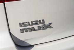 2017 Isuzu MU-X LS-T
