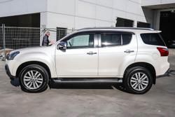 2017 Isuzu MU-X LS-T