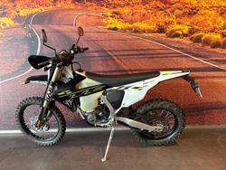 2026 Triumph TF 450-E Off Road Black