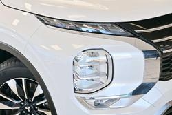 2025 Mitsubishi Outlander LS
