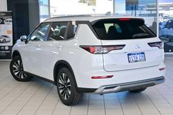 2025 Mitsubishi Outlander LS