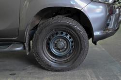 2016 Toyota Hilux SR