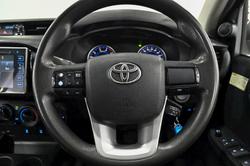 2016 Toyota Hilux SR