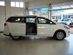 2018 Kia Carnival S