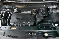 2017 Mitsubishi Outlander LS