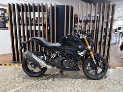 2026 BMW Motorrad G 310 R COSMIC BLACK